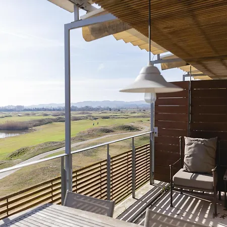 The Golf With Balcony Apartment